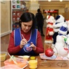 Мастерская ёлочных шаров открылась на железнодорожном вокзале Красноярска