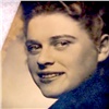 Красноярка нашла в своей квартире тайник с откровенными снимками немецкой девушки советского солдата (видео)