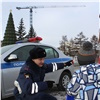 Полицейские учат красноярцев правильно переходить улицу Дубровинского в опасном месте