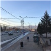 «Людей стало меньше, а моющих улицы машин — больше»: как начался второй день самоизоляции в Красноярске