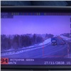 На трассе в Красноярском крае полиция тайно следит за лихачами на грузовиках (видео)