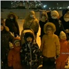 «Нам нужны школы, детские сады, дороги!»: в Красноярске жители Солнечного записали обращение к Путину (видео)