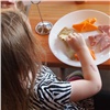 В детских садах и школах Зеленогорска детей кормили запрещенными продуктами
