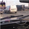 «Перебиты ноги»: под Красноярском неуправляемый минивэн протаранил две машины и травмировал троих человек 