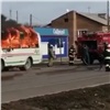 Жители Балахты сняли пылающую на дороге маршрутку (видео)