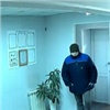 «Напал с ножом на сотрудницу»: суд вынес приговор зеленогорцу, ограбившему офис микрозаймов (видео)