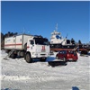 На севере Красноярского края возобновили поиски утонувшего с грузовиком водителя