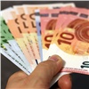 Полиция начала проверку сообщений о продаже валюты с рук в центре Красноярска