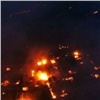 Под Канском из-за крупного пожара загорелись десятки дачных домов (видео)