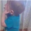 В Минусинске мать избивала маленького сына-инвалида, снимала на видео и отправляла записи бывшему мужу 
