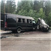 Два человека погибли и восемь пострадали при столкновении легковушки с автобусом на трассе «Красноярск — Енисейск» 