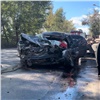 Водитель «Волги» на правобережье Красноярска врезался в МАЗ, погибли два человека (видео)