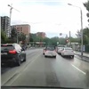 В Красноярске нашли и наказали выехавшего на встречку водителя BMW (видео)