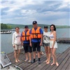 На озере Большом в Красноярском крае трех девушек унесло на сапах