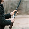 Укравшего огнестрельное оружие подростка ищут в Красноярском крае 