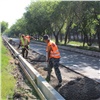 «В контрактные сроки укладываемся»: красноярцам объяснили задержку ремонта улицы 60 лет Октября