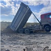 Возле Солнечного инспекторы Минэкологии поймали незаконно сваливающие отходы грузовики