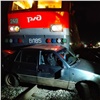 Водитель иномарки столкнулся с поездом в Красноярском крае и сбежал