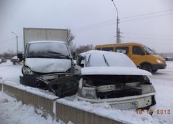 В столице Хакасии в результате столкновения с «ГАЗелью» погиб водитель иномарки