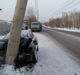 В Октябрьском районе Красноярска иномарка сбила выбежавшего на дорогу спортсмена