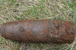 В Хакасии на дачном участке нашли снаряд