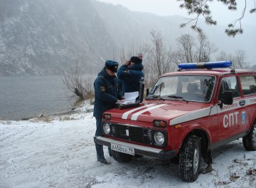 В Хакасии при переправе через Енисей пропали три человека