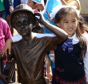 Памятник юному шахтеру установили в Туве